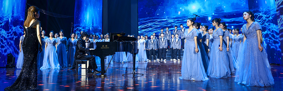 我校舉行2025年“五四”表彰大會暨第二十一屆社團文化活動月開幕式